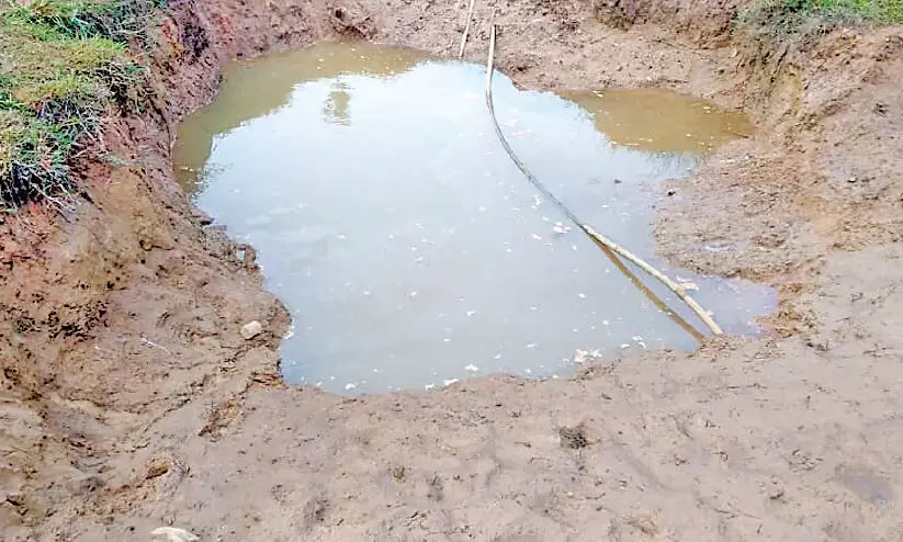 ഗെയിൽ പൈപ്പ്​ലൈൻ: വയലിൽ മുഴുവൻ കുഴികൾ; കർഷകർ ദുരിതത്തിൽ