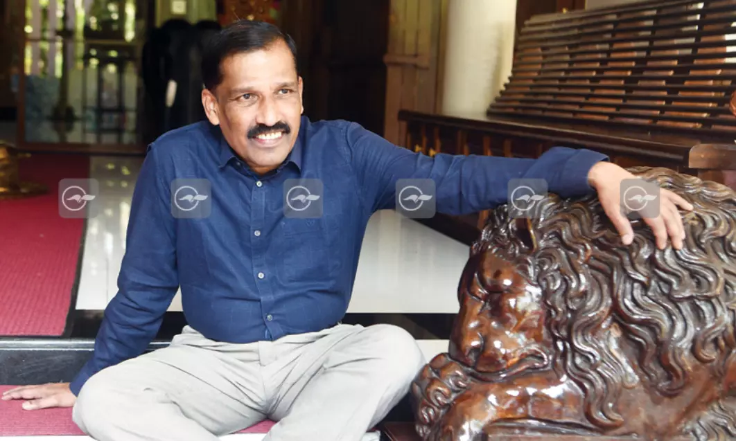 Dr HAREEDRAN NAIR Dr HAREEDRAN NAIR