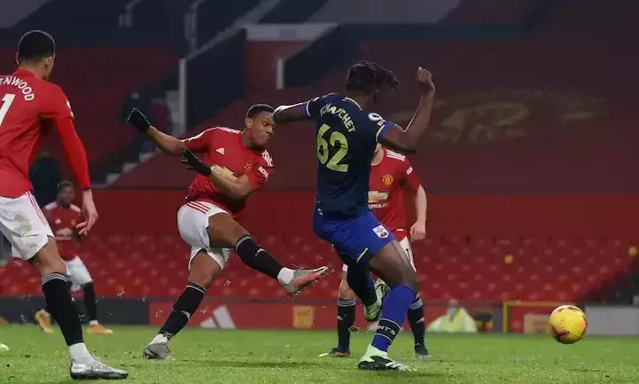 സതാംപ്ടനെതിരെ ഗോൾവേട്ട; റെക്കോഡ് തൊട്ട് യുനൈറ്റഡ് വിജയം സതാംപ്ടനെതിരെ ഗോൾവേട്ട; റെക്കോഡ് തൊട്ട് യുനൈറ്റഡ് വിജയം