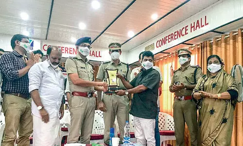 വാ​ഹ​നാ​പ​ക​ട നി​വാ​ര​ണ​ത്തി​ന്ബോ​ധ​വ​ത്ക​ര​ണ​മാ​​വ​ശ്യം