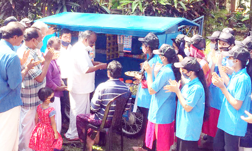 ഷാജുവിന് ഉപജീവനത്തിന് കടയൊരുക്കി എൻ.എസ്.എസ് വളൻറിയർമാർ