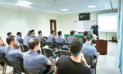 ഇ​മാ​റാ​ത്തി പ​രി​ശീ​ല​ക​രെ വ​ള​ർ​ത്തി​യെ​ടു​ക്കാ​ൻ​ പ​ദ്ധ​തി​ക​ളു​മാ​യി സ്​​പോ​ർ​ട്​​സ്​ കൗ​ൺ​സി​ൽ