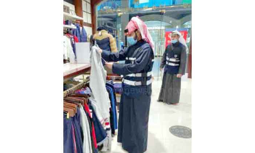 വ്യാ​ജ ഉ​ൽ​പ​ന്ന​ങ്ങ​ൾ: നി​ര​വ​ധി സ്ഥാ​പ​ന​ങ്ങ​ൾ പൂ​ട്ടി