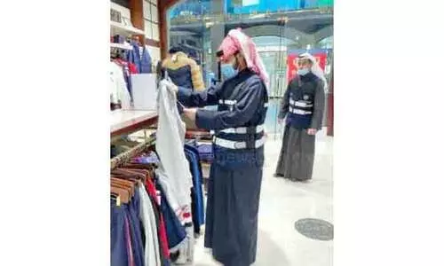 വ്യാ​ജ ഉ​ൽ​പ​ന്ന​ങ്ങ​ൾ: നി​ര​വ​ധി സ്ഥാ​പ​ന​ങ്ങ​ൾ പൂ​ട്ടി