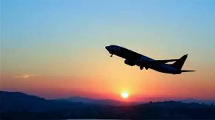 യാത്രാവിലക്ക്: അനിശ്ചിതത്വത്തിൽ പ്രവാസികൾ യാത്രാവിലക്ക്: അനിശ്ചിതത്വത്തിൽ പ്രവാസികൾ