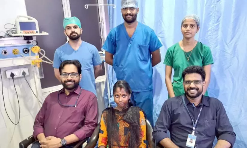 ഉമിനീർ ഗ്രന്ഥിക്കൊപ്പം മറ്റൊരു ഗ്രന്ഥിയും; അപൂർവ ശസ്ത്രക്രിയയിലൂടെ സുഖംപ്രാപിച്ച് യുവതി ഉമിനീർ ഗ്രന്ഥിക്കൊപ്പം മറ്റൊരു ഗ്രന്ഥിയും; അപൂർവ ശസ്ത്രക്രിയയിലൂടെ സുഖംപ്രാപിച്ച് യുവതി