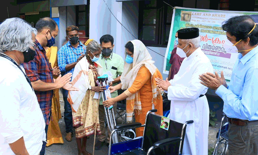 crutches and wheel chair distribution