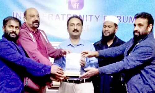 കോ​വി​ഡ് സ​ന്ന​ദ്ധ​പ്ര​വ​ർ​ത്ത​ക​രെ ഇ​ന്ത്യ ഫ്ര​റ്റേ​ണി​റ്റി ഫോ​റം ആ​ദ​രി​ച്ചു