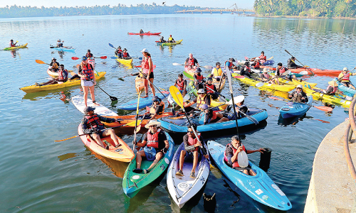 മുസിരിസ്​ ജലപാതയിലൂടെ ക​യാ​ക്കി​ങ് യാ​ത്ര