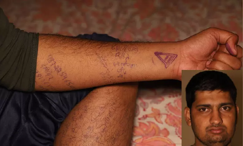 മർദിച്ച് ജാക്കറ്റുകൾ അഴിപ്പിച്ച് ഫാനിനടിയിൽ നിർത്തി; തന്നെക്കാൾ അതിക്രമത്തിനിരയായവരെ കണ്ടതോടെ വേദന മറന്നു –മൻദീപ് പുനിയ മർദിച്ച് ജാക്കറ്റുകൾ അഴിപ്പിച്ച് ഫാനിനടിയിൽ നിർത്തി; തന്നെക്കാൾ അതിക്രമത്തിനിരയായവരെ കണ്ടതോടെ വേദന മറന്നു –മൻദീപ് പുനിയ