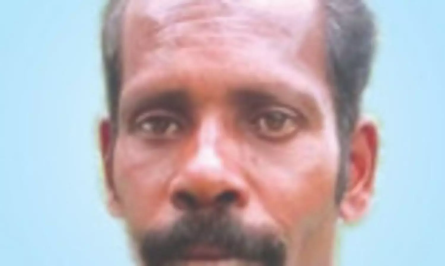 ക​ർ​ണാ​ട​ക​യി​ലെ കൃ​ഷി​യി​ട​ത്തി​ല്‍ ന​ട​വ​യ​ൽ സ്വ​ദേ​ശി മ​രി​ച്ച നി​ല​യി​ൽ