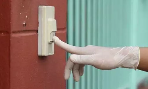 അ​സ​മ​യ​ത്ത് കോ​ളി​ങ് ​ബെല്ലടിയും ബാത്ത്​റൂമിൽ ഒളിഞ്ഞ്​ നോട്ടവും; യുവാവ്​ പിടിയിൽ