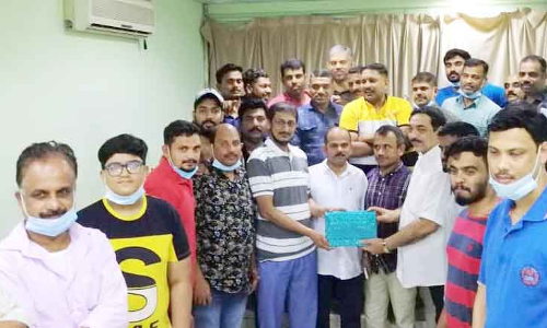 കെ.​ടി. റി​യാ​സ് ഖാ​ന് യാ​ത്ര​യ​യ​പ്പ് ന​ൽ​കി