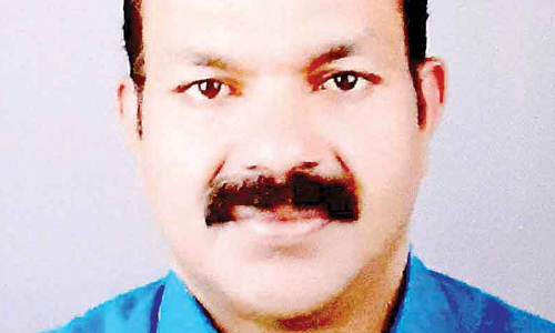 മാ​പ്പി​ള ക​ലാ​കാ​ര​ൻ സി​റാ​ജ് ത​ളി​ക്കു​ളം നാ​ട​ണ​യു​ന്നു