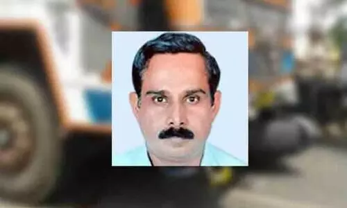 Middle-aged man dies bike accident Middle-aged man dies bike accident