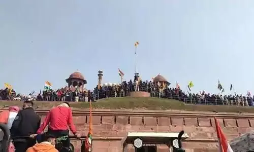 ട്രാക്​ടർ റാലിയ​ിലെ അക്രമം; രണ്ടു കർഷക നേതാക്കളെ സംയുക്ത കിസാൻ മോർച്ച​ പുറത്താക്കി