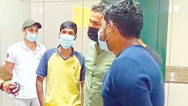 കുവൈത്തും വാതിലടച്ചു; കുടുങ്ങിയത് നൂറുകണക്കിന് പ്രവാസികൾ കുവൈത്തും വാതിലടച്ചു; കുടുങ്ങിയത് നൂറുകണക്കിന് പ്രവാസികൾ