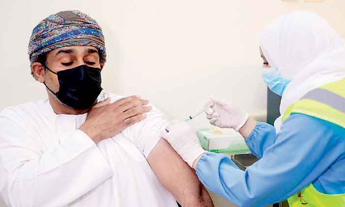 ആ​സ്​​ട്ര​സെ​ന​ക്ക കോ​വി​ഡ്​ വാ​ക്​​സി​നേ​ഷ​ൻ തു​ട​ങ്ങി