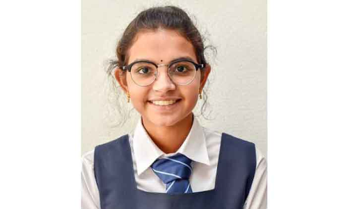 സി.​ബി.​എ​സ്.​ഇ 12ാം ക്ലാ​സ് പ​രീ​ക്ഷ ഇ​ന്ത്യ​ന്‍ സ്കൂ​ള്‍ വി​ദ്യാ​ർ​ഥി​നി​ക്ക് രണ്ടാം റാങ്ക്​