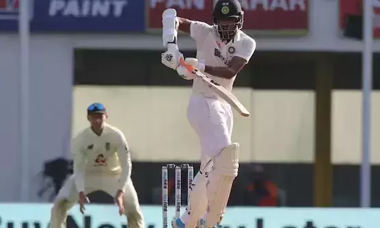 പോരു മുറുക്കി ഇംഗ്ലണ്ട്​; ഇന്ത്യ 337ന്​ പുറത്ത്​