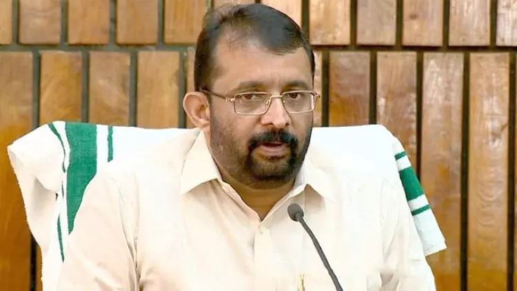 രമേശ് ചെന്നിത്തലയെ പൊന്നാനിയിൽ മത്സരിക്കാൻ വെല്ലുവിളിച്ച് ശ്രീരാമകൃഷ്ണൻ