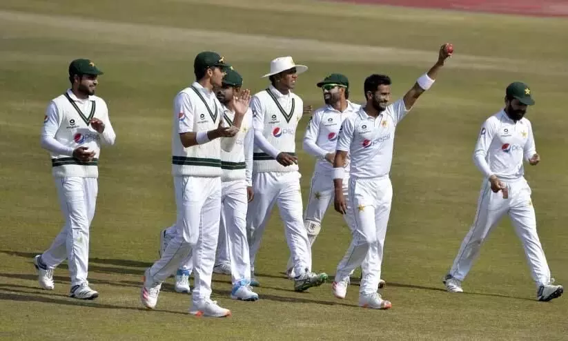 റാവൽപിണ്ടിയിൽ പുതിയ എക്സ്പ്രസ്-ഹസൻ അലിക്ക് പത്ത് വിക്കറ്റ് ; ദക്ഷിണാഫ്രിക്കക്കെതിരെ പാകിസ്താന് ടെസ്റ്റ് പരമ്പര റാവൽപിണ്ടിയിൽ പുതിയ എക്സ്പ്രസ്-ഹസൻ അലിക്ക് പത്ത് വിക്കറ്റ് ; ദക്ഷിണാഫ്രിക്കക്കെതിരെ പാകിസ്താന് ടെസ്റ്റ് പരമ്പര