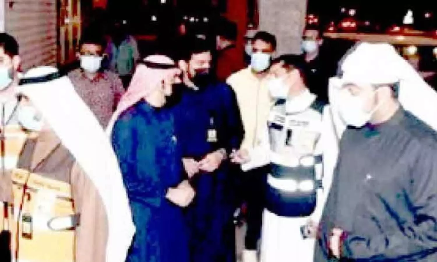 പൊ​ലീ​സ്​ അ​നു​വ​ദി​ച്ചി​ല്ല; സ​ലൂ​ൺ, ക​ഫെ ഉ​ട​മ​ക​ളു​ടെ പ്ര​തി​ഷേ​ധം ഒാ​ൺ​ലൈ​നാ​ക്കി