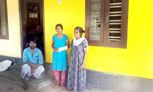 വീടുകയറി ആക്രമണം; യുവതിയുടെ കൈ തല്ലിയൊ‌ടിച്ചു