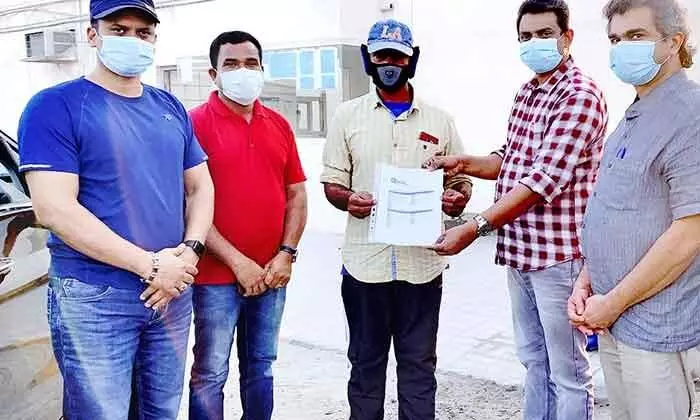 പ്രവാസിക്ക് കൈത്താങ്ങായി കൊല്ലം പ്രവാസി അസോസിയേഷൻ പ്രവാസിക്ക് കൈത്താങ്ങായി കൊല്ലം പ്രവാസി അസോസിയേഷൻ