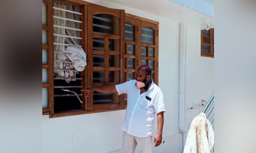 വിഴിഞ്ഞത്ത് വീട്ടിൽ കവർച്ച; ഒന്നേകാൽ ലക്ഷം നഷ്ടമായി വിഴിഞ്ഞത്ത് വീട്ടിൽ കവർച്ച; ഒന്നേകാൽ ലക്ഷം നഷ്ടമായി