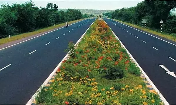 ജീവൻ പൊലിയുന്നത് തുടർക്കഥ: രണ്ടു ബൈപാസുകൾ ജലരേഖ ജീവൻ പൊലിയുന്നത് തുടർക്കഥ: രണ്ടു ബൈപാസുകൾ ജലരേഖ