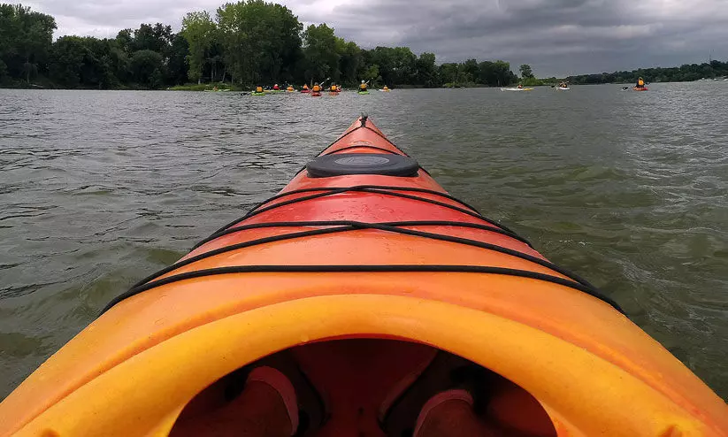 മുസ്രിസ് ജലപാതയിലൂടെ കയാക്കിങ് മുസ്രിസ് ജലപാതയിലൂടെ കയാക്കിങ്