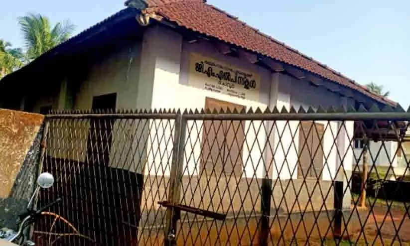 Peon also leaves a school without teachers