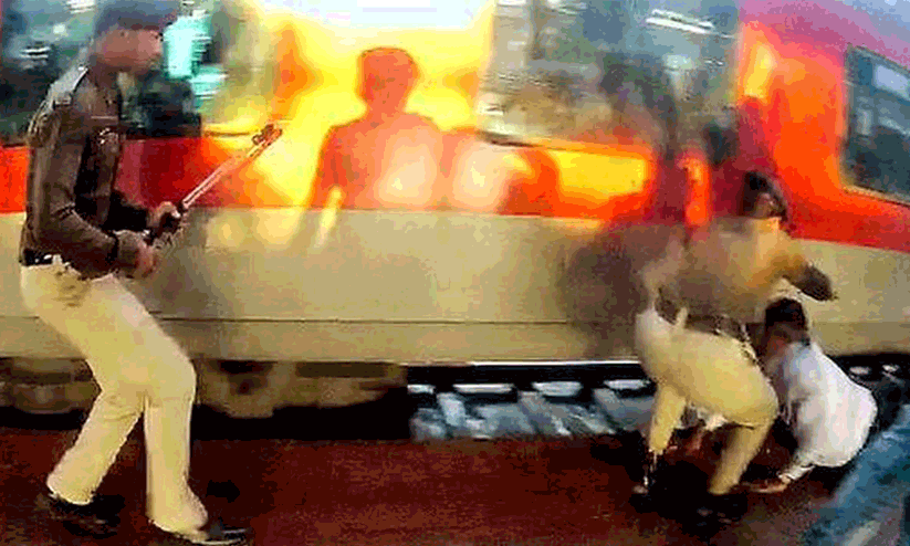 rpf cop rescue passenger