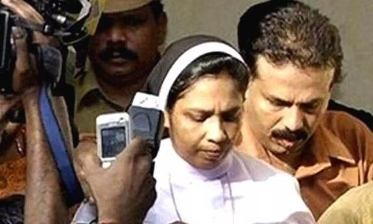 അഭയ വധം: ശിക്ഷ മരവിപ്പിച്ച്​ ജാമ്യം അനുവദിക്കണമെന്ന്​ സിസ്​റ്റർ സെഫിയുടെ ഹരജി