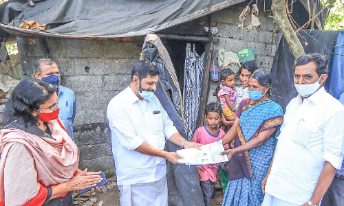 ഐഷക്ക്​​ സ്ഥലമായി; വീടെന്ന സ്വപ്നം പൂവണിയും, കൊടിമത പാലത്തിന്‍റെ നിർമാണ തടസവും നീങ്ങി