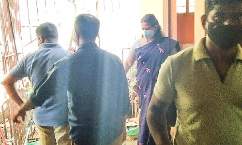 റാന്നി പഞ്ചായത്ത് ഓഫിസിൽ പാമ്പ് പരിഭ്രാന്തി പരത്തി