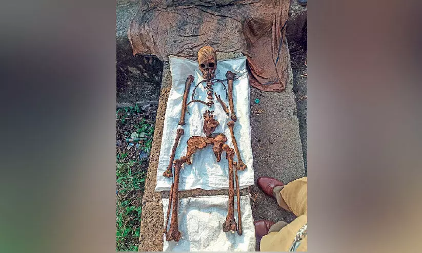 എല്ലുകൾ കണ്ടെത്തിയ സംഭവം: മരിച്ചത് എടപ്പാൾ സ്വദേശി എല്ലുകൾ കണ്ടെത്തിയ സംഭവം: മരിച്ചത് എടപ്പാൾ സ്വദേശി