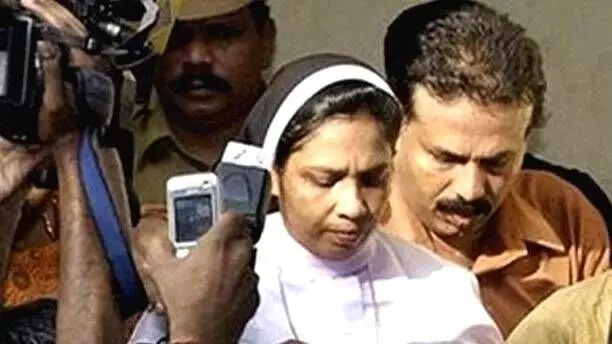 അഭയാകേസിൽ സിസ്റ്റർ സെഫിയുടെ കന്യകാത്വ പരിശോധന ഭരണഘടനാ വിരുദ്ധം; സെഫിക്ക് നഷ്ടപരിഹാരം തേടാമെന്ന് ഡൽഹി ഹൈകോടതി