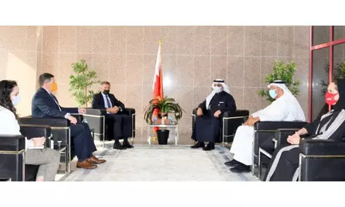 ബ്രി​ട്ടീ​ഷ്​ പ്ര​തി​നി​ധി​യു​മാ​യി ധ​ന​മ​ന്ത്രി ച​ർ​ച്ച ന​ട​ത്തി