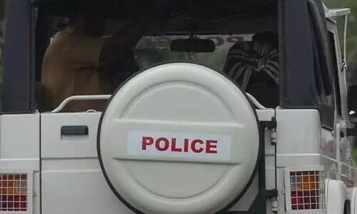 Housewife tied up and robbed at gunpoint: clue about culprit