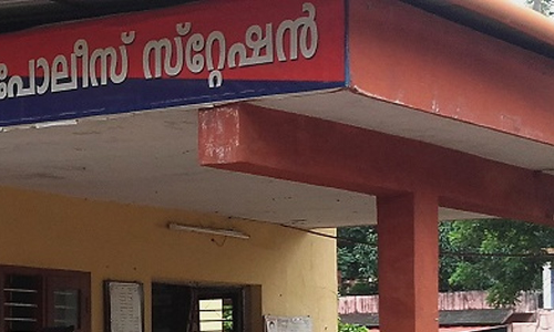 സ്വർണക്കടത്ത്​ കേസ്​ അന്വേഷിക്ക​ുന്ന കസ്​റ്റംസ്​ ഉദ്യോഗസ്​ഥനെ അപായപ്പെടുത്താൻ ശ്രമം; രണ്ട്​ മുക്കം സ്വദേശികൾ കസ്​റ്റഡിയിൽ