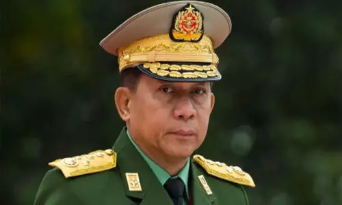 ജനാധിപത്യത്തിന്​ സൈന്യവുമായി യോജിക്കണമെന്ന്​ മ്യാന്മർ സൈന്യത്തലവൻ