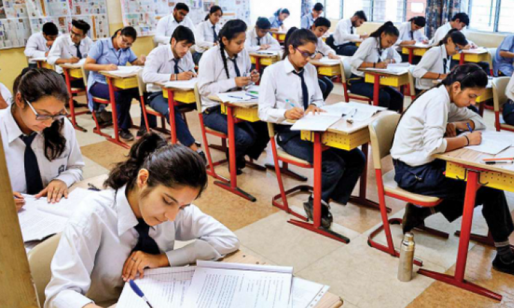 സ്കൂളുകളിൽ യൂനിഫോം നിർബന്ധമാക്കരുതെന്ന് ബാലാവകാശ കമീഷൻ സ്കൂളുകളിൽ യൂനിഫോം നിർബന്ധമാക്കരുതെന്ന് ബാലാവകാശ കമീഷൻ