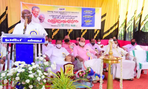 സൗരോർജത്തിലൂടെ 1000 മെഗാവാട്ട് വൈദ്യുതി ഉൽപാദിപ്പിക്കും –മന്ത്രി സൗരോർജത്തിലൂടെ 1000 മെഗാവാട്ട് വൈദ്യുതി ഉൽപാദിപ്പിക്കും –മന്ത്രി