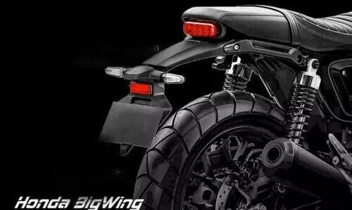 കഫേറേസറോ സ്ക്രാംബ്ലറോ എന്ന് 16ന് അറിയാം? ഹോണ്ടയുടെ ഇന്ദ്രജാലം കാത്ത് ആരാധകർ കഫേറേസറോ സ്ക്രാംബ്ലറോ എന്ന് 16ന് അറിയാം? ഹോണ്ടയുടെ ഇന്ദ്രജാലം കാത്ത് ആരാധകർ