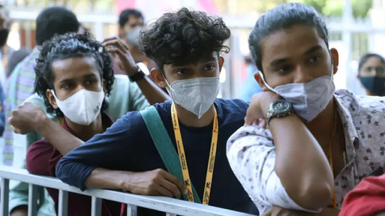 ആറുമത്സര ചിത്രങ്ങൾ, ചുരുളിയുടെ രണ്ടാം പ്രദർശനവും ഇന്ന് ആറുമത്സര ചിത്രങ്ങൾ, ചുരുളിയുടെ രണ്ടാം പ്രദർശനവും ഇന്ന്