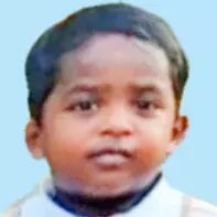 ബൈ​ക്കി​ടി​ച്ച് നാ​ലു വ​യ​സ്സു​കാ​ര​ൻ മ​രി​ച്ചു