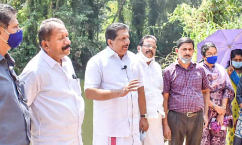 kaduthuruthy Parallel road