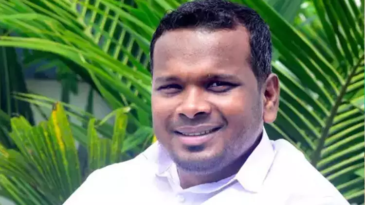 ചികിത്സക്കായി പിരിച്ച പണം തന്നില്ലെന്ന് കുടുംബം; നിഷേധിച്ച് ഫിറോസ് കുന്നംപറമ്പിൽ ചികിത്സക്കായി പിരിച്ച പണം തന്നില്ലെന്ന് കുടുംബം; നിഷേധിച്ച് ഫിറോസ് കുന്നംപറമ്പിൽ